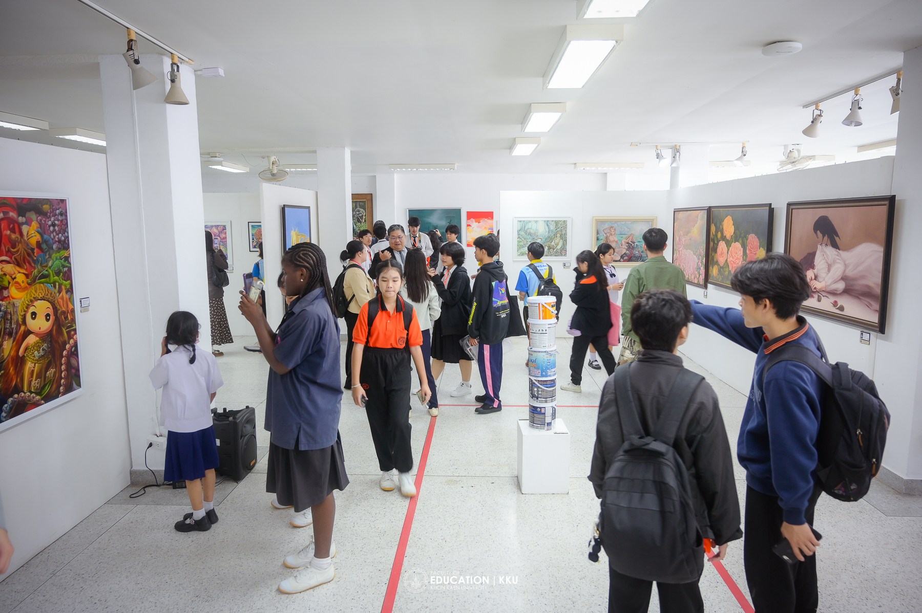 ศึกษาศาสตร์ มข. เปิดพื้นที่แห่งแรงบันดาลใจ จัดนิทรรศการ ‘Ars Longa Vita Brevis’ ครั้งที่ 38 โชว์พลังสร้างสรรค์จากคณาจารย์ ศิษย์เก่า และเยาวชนทั่วประเทศ